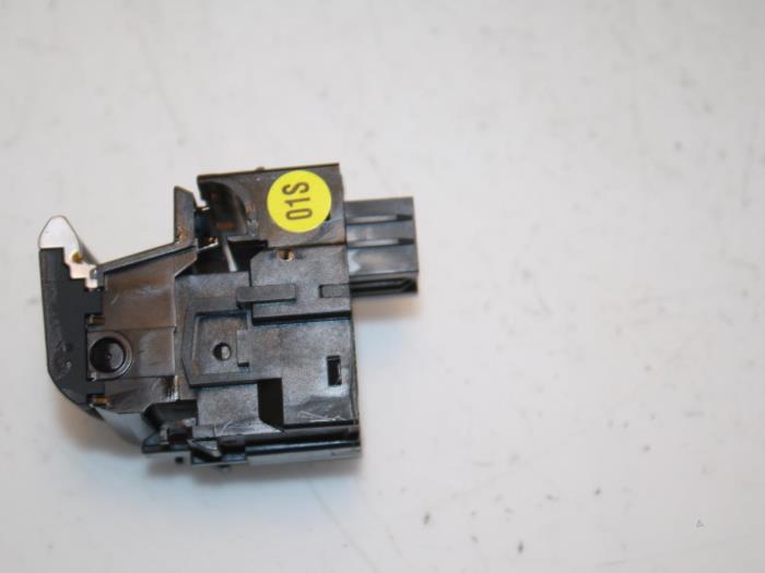 Parking brake switch Audi A3 Sportback 1.4 TFSI 16V etron 8V1927225C CXU