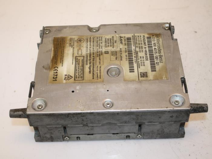 Usagé Module navigation Mercedes E (W213) E-220d 2.0 Turbo 16V Prix € 499,00 Règlement à la marge proposé par Van Gils Automotive