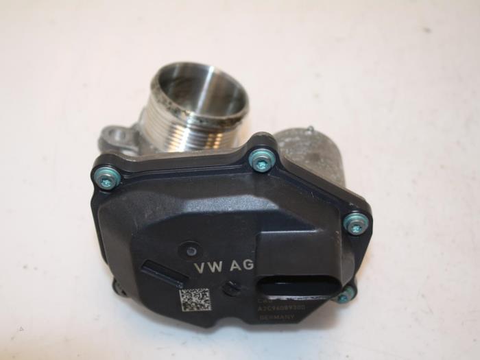 Usagé Valve RGE Volkswagen T-Roc I 2.0 TDI 150 4Motion 16V Prix € 58,08 Prix TTC proposé par Van Gils Automotive