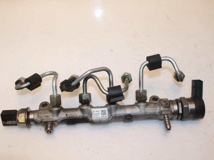 Usagé Système d'injection Volkswagen Golf VII (AUA) 2.0 TDI 16V Prix € 98,01 Prix TTC proposé par Van Gils Automotive