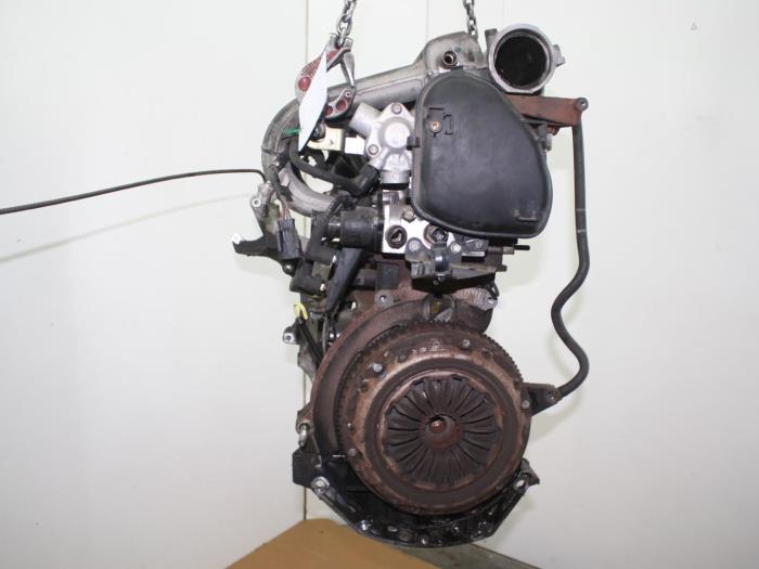 Motor van een Renault Laguna II Grandtour (KG) 2.0 16V IDE 2002