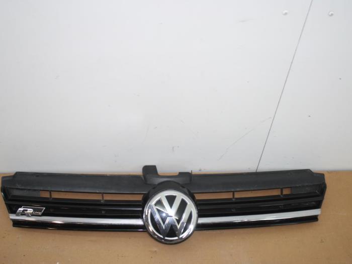 Face avant d'un Volkswagen Golf VII Variant (AUVV) 1.5 TSI Evo BMT 16V 2018