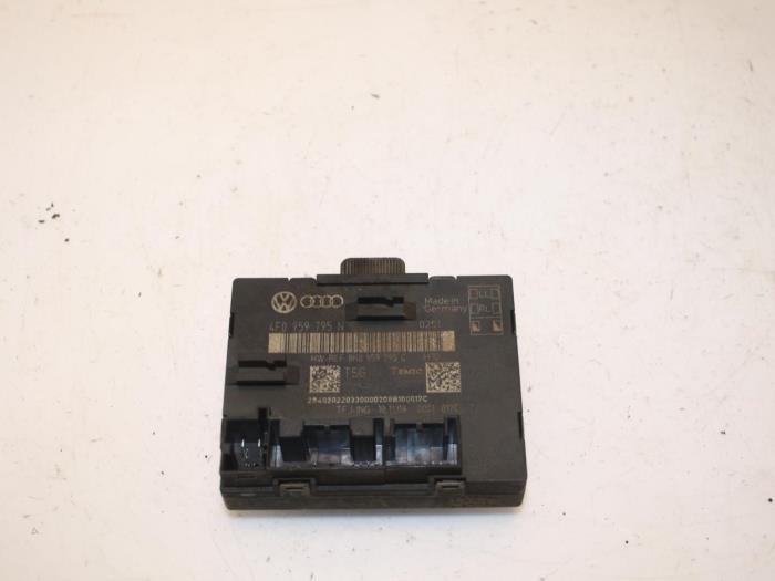 Usagé Module (divers) Audi A4 (B8) 1.8 TFSI 16V Prix € 30,00 Règlement à la marge proposé par Van Gils Automotive