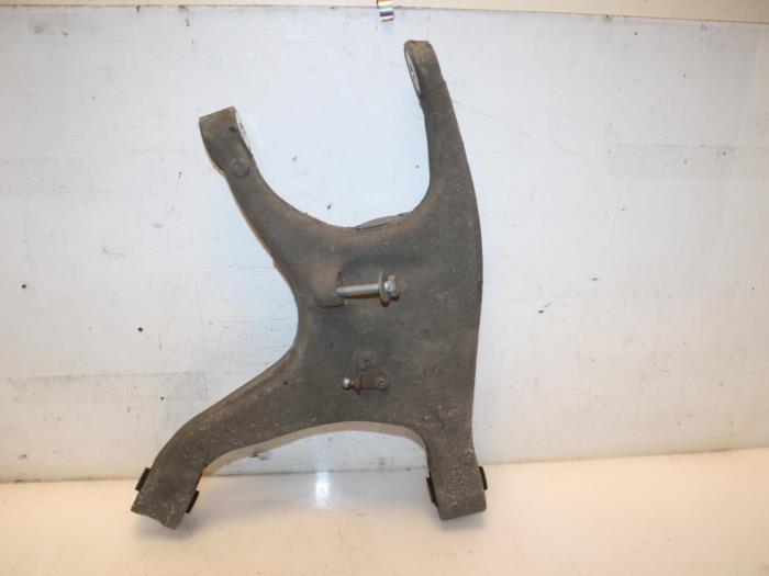 Rear wishbone, right from a Audi A6 Allroad Quattro (C7) 3.0 TDI V6 24V biturbo 2015