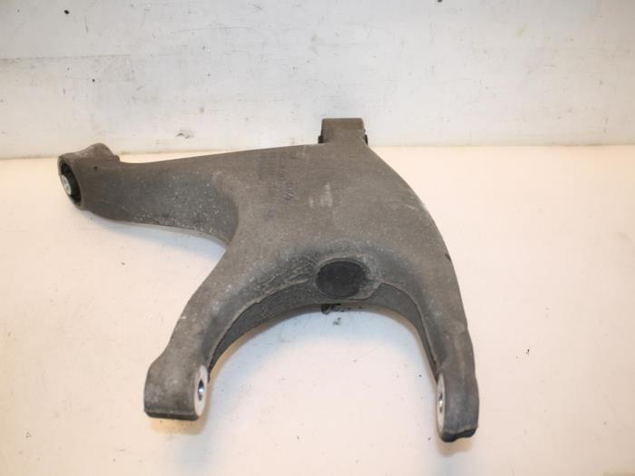Rear wishbone, right from a Audi A6 Allroad Quattro (C7) 3.0 TDI V6 24V biturbo 2015