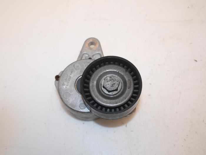 Usados Rodillo tensor correa múltiple Volkswagen Golf Sportsvan (AUVS) 1.6 TDI BlueMotion 16V Precio € 36,30 IVA incluido ofrecido por Van Gils Automotive