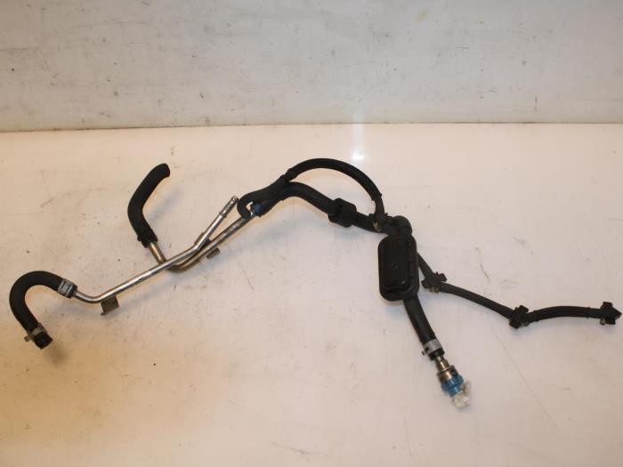Usagé Conduit de carburant Volkswagen Golf VII (AUA) 2.0 TDI 16V Prix € 52,03 Prix TTC proposé par Van Gils Automotive