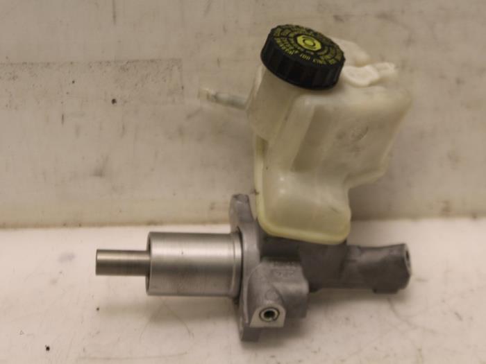Brake pump from a Mercedes-Benz C (W204) 6.2 C-63 AMG 32V Performance Package Plus 2010