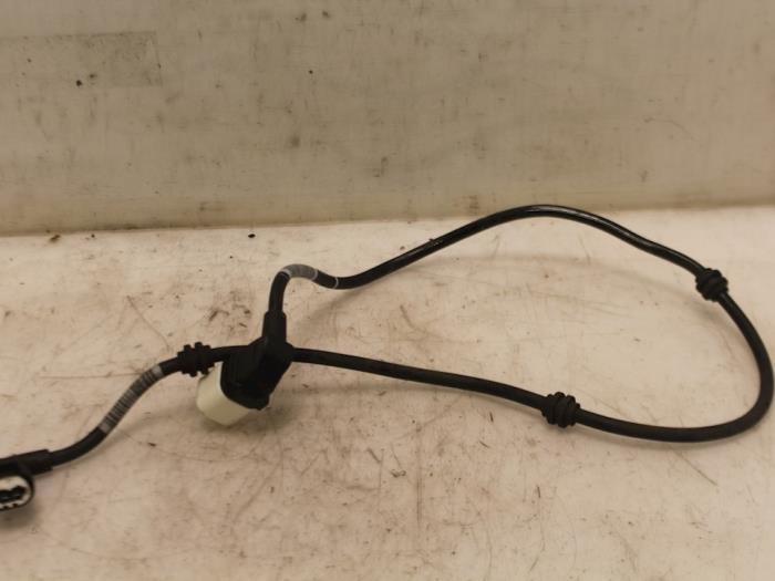 Begagnade ABS-kabel Mercedes E (W213) E-220d 2.0 Turbo 16V Pris € 30,00 Marginaltabell erbjuds av Van Gils Automotive