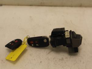Used Ignition lock + key Jaguar S-type (X200) 2.7 TD 24V Euro IV Price € 60,00 Margin scheme offered by Van Gils Automotive