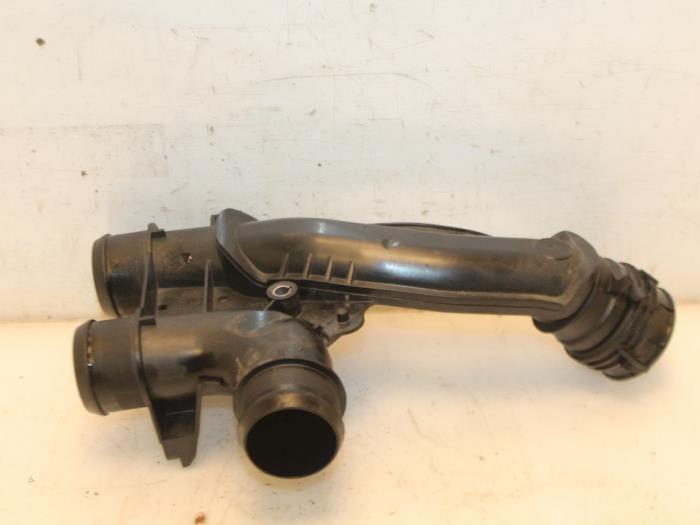 Gebrauchte Intercooler Rohr Peugeot 208 I (CA/CC/CK/CL) 1.6 Blue HDi 100 Preis € 55,00 Margenregelung angeboten von Van Gils Automotive