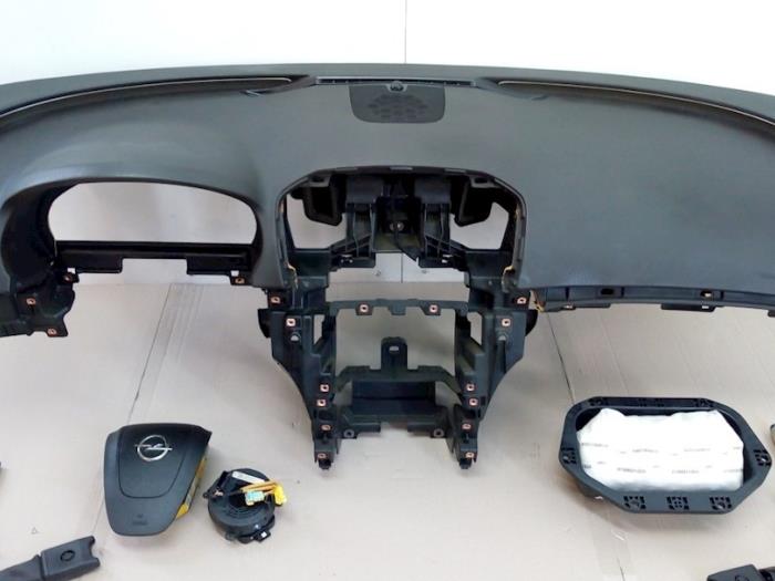 Juego y módulo de airbag de un Opel Insignia Sports Tourer 1.4 Turbo 16V Ecotec 2012