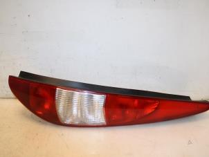 Used Taillight, right Ford Mondeo III Wagon Price € 45,00 Margin scheme offered by Van Gils Automotive