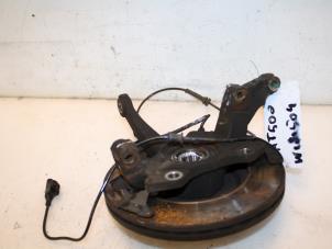 Gebrauchte Achsschenkel links vorne Fiat 500 (312) 1.2 Preis € 33,00 Margenregelung angeboten von Van Gils Automotive