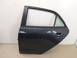 Używane Drzwi lewe tylne wersja 4-drzwiowa Kia Rio IV (YB) 1.0i T-GDi 100 12V Cena € 299,99 Procedura marży oferowane przez Van Gils Automotive