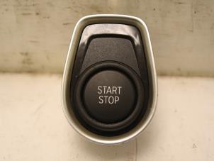 Używane Przelacznik Start/Stop BMW 3 serie (F30) 330e Cena € 36,30 Z VAT oferowane przez Van Gils Automotive