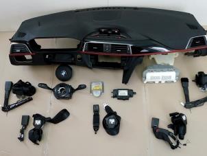 Usagé Kit + module airbag BMW 3 serie (F30) 330e Prix € 1.813,79 Prix TTC proposé par Van Gils Automotive