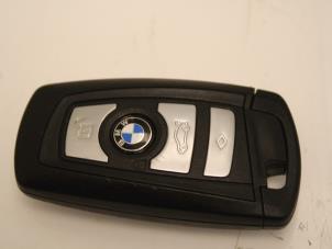Usados Llave BMW 3 serie (F30) 330e Precio € 91,96 IVA incluido ofrecido por Van Gils Automotive