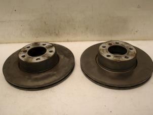 Used Front brake disc BMW 3 serie (F30) 330e Price € 93,17 Inclusive VAT offered by Van Gils Automotive