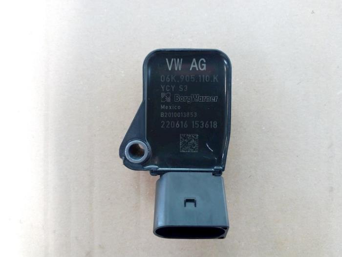 Pen ignition coil from a Volkswagen Golf VII (AUA) 1.8 TSI 16V