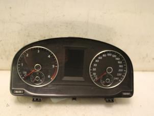 Used Odometer KM Volkswagen Touran (1T3) 2.0 TDI 16V 140 Price € 109,00 Margin scheme offered by Van Gils Automotive