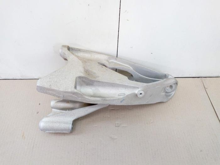 Used Engine mount Volkswagen Transporter/Caravelle T6 2.0 TDI 150 California 4Motion Price € 36,30 Inclusive VAT offered by Van Gils Automotive