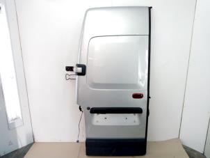 Używane Tylne drzwi samochodu dostawczego Nissan Interstar (X70) 2.5 dCi 16V Cena € 100,00 Procedura marży oferowane przez Van Gils Automotive
