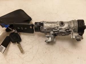 Used Ignition lock + key Seat Ibiza IV (6J5) 1.0 EcoTSI 12V Price € 43,00 Margin scheme offered by Van Gils Automotive
