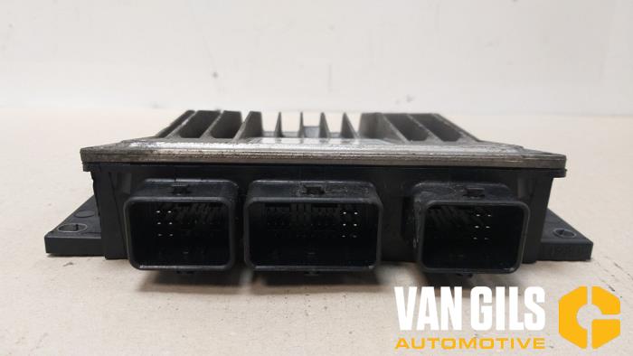 Used Engine management computer Dacia Logan MCV I (KS) 1.5 dCi Price € 150,00 Margin scheme offered by Van Gils Automotive