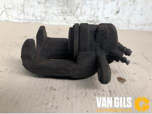 Used Front brake calliper, right Renault Clio III (BR/CR) 1.5 dCi FAP Price € 30,00 Margin scheme offered by Van Gils Automotive