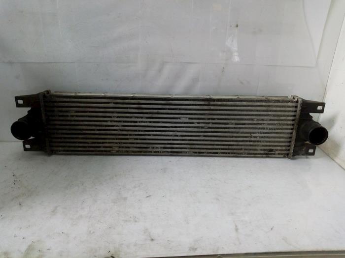 Usagé Intercooler Opel Movano Combi 2.5 DTI Prix € 60,00 Règlement à la marge proposé par Van Gils Automotive