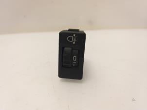 Used AIH headlight switch Peugeot 5008 I (0A/0E) 1.6 THP 16V Price € 54,00 Margin scheme offered by Van Gils Automotive