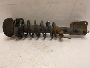 Used Front shock absorber rod, right Nissan Primastar 1.9 dCi 80 Price € 75,00 Margin scheme offered by Van Gils Automotive