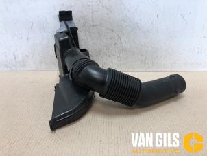 Used Air intake hose Peugeot 208 I (CA/CC/CK/CL) 1.6 Blue HDi 100 Price € 43,00 Margin scheme offered by Van Gils Automotive