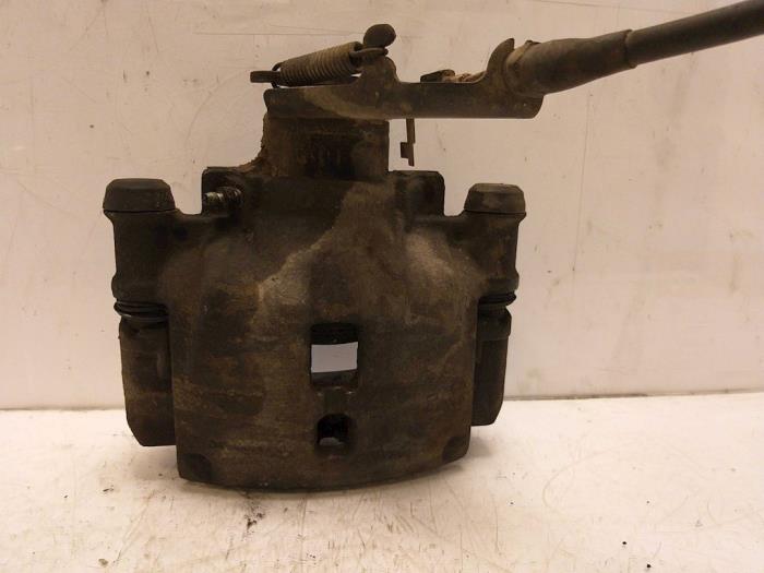 Gebrauchte Bremszange links hinten Iveco New Daily VI 33S13, 35C13, 35S13 Preis € 110,00 Margenregelung angeboten von Van Gils Automotive