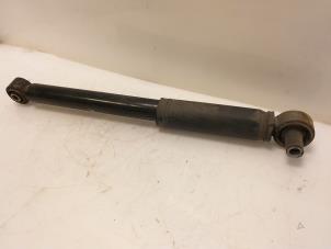 Used Rear shock absorber rod, right Mercedes Vito (447.6) 2.2 114 CDI 16V Price € 66,55 Inclusive VAT offered by Van Gils Automotive