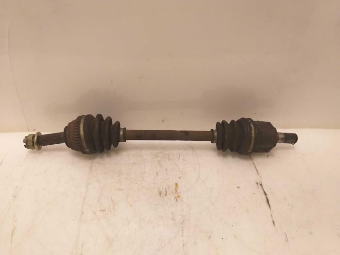 Usagé Cardan gauche (transmission) Hyundai Accent 1.3i 12V Prix € 35,00 Règlement à la marge proposé par Van Gils Automotive