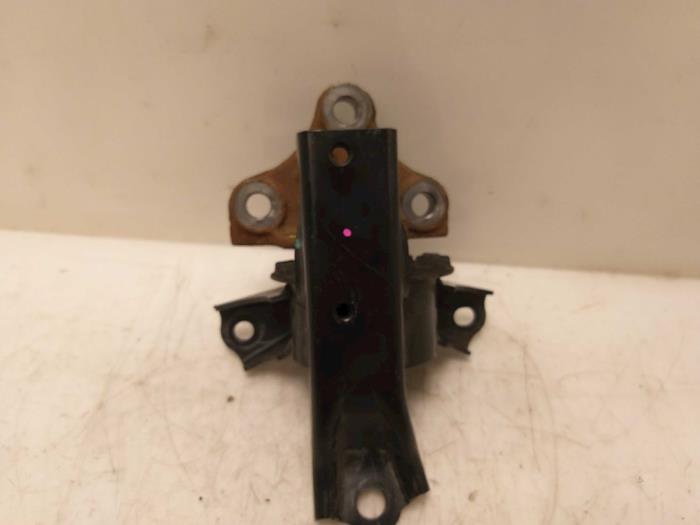 Used Engine mount Mitsubishi Space Star (A0) 1.0 12V Price € 58,08 Inclusive VAT offered by Van Gils Automotive