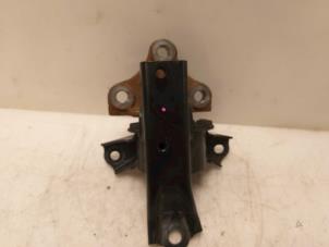 Used Engine mount Mitsubishi Space Star (A0) 1.0 12V Price € 58,08 Inclusive VAT offered by Van Gils Automotive