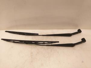 Used Set of wiper blades Mitsubishi Space Star (A0) 1.0 12V Price on request offered by Van Gils Automotive