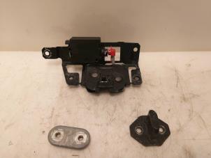 Used Tailgate lock mechanism BMW X3 (E83) 2.0d 16V Price € 54,00 Margin scheme offered by Van Gils Automotive