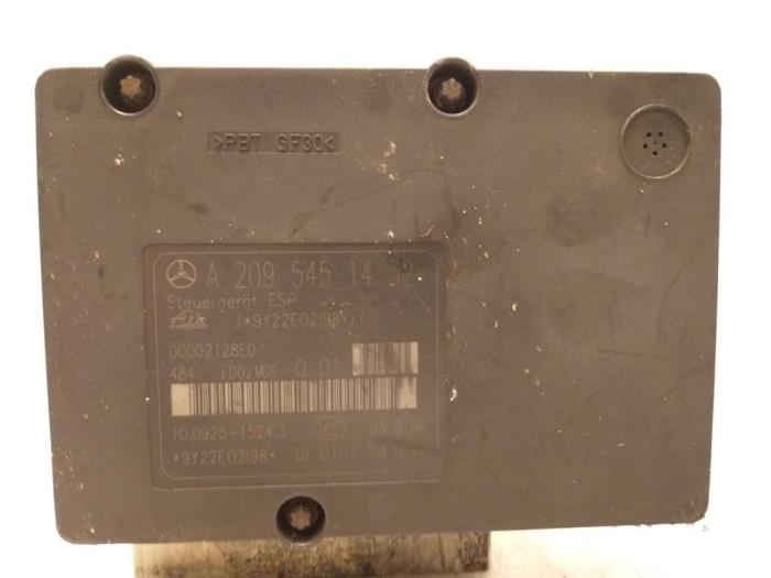 Gebrauchte ABS Pumpe Mercedes C (W203) 3.2 C-32 AMG V6 18V Preis € 25,00 Margenregelung angeboten von Van Gils Automotive