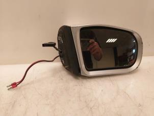 Used Wing mirror, right Mercedes E Combi (S210) 3.0 E-300 TD 24V Price € 50,00 Margin scheme offered by Van Gils Automotive