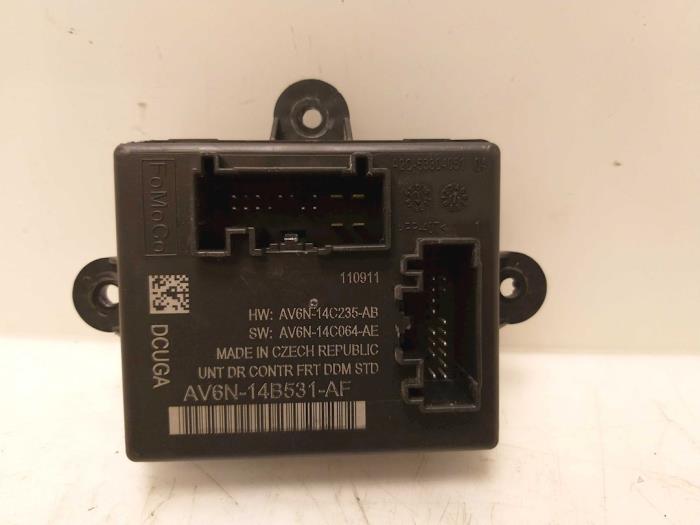 Central door locking module from a Ford Grand C-Max (DXA) 1.6 TDCi 16V Van 2012