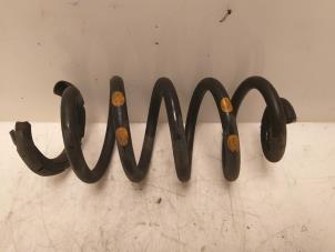 Used Rear coil spring Renault Captur (2R) 1.5 Energy dCi 90 FAP Price € 55,00 Margin scheme offered by Van Gils Automotive