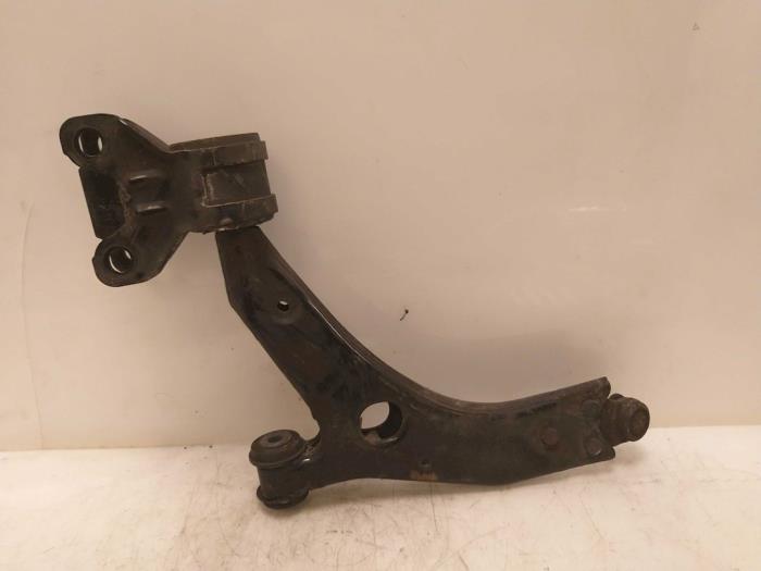 Front wishbone, right from a Ford Focus 3 Wagon 1.5 TDCi 2017