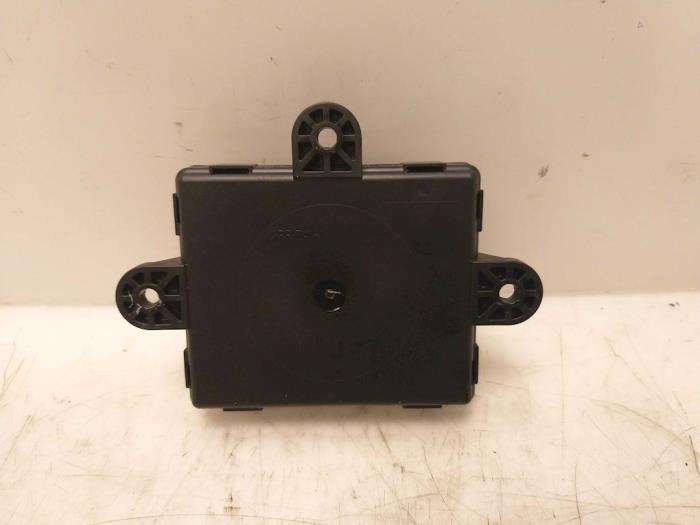 Central door locking module from a Ford Focus 3 Wagon 1.5 TDCi 2017