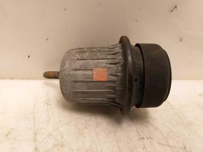Used Engine mount Lexus IS (E2) 250 2.5 V6 24V Price € 30,00 Margin scheme offered by Van Gils Automotive