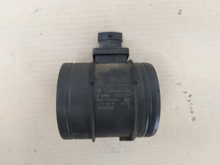 Gebrauchte Luftmassenmesser Iveco New Daily V 35C15/C15D/S15, 40/45/50/60/70C15 Preis auf Anfrage angeboten von Van Gils Automotive