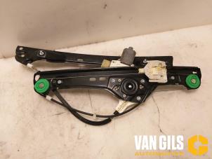 Used Window mechanism 4-door, front right BMW 3 serie (E90) 318d 16V Price € 30,00 Margin scheme offered by Van Gils Automotive